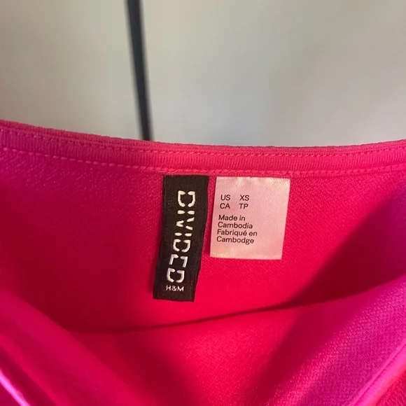 H&M pink tight mini dress - Picture 3 of 3